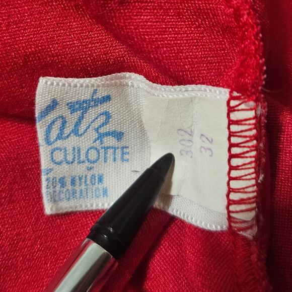 1990s Embroidered Red Katz Culotte Short Sleeve Romper Long Back Zipper Size Sm - Picture 14 of 14